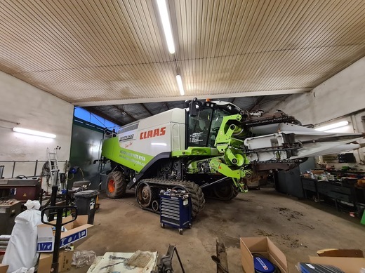 Lexion 600TT s kukuřičným adaptérem